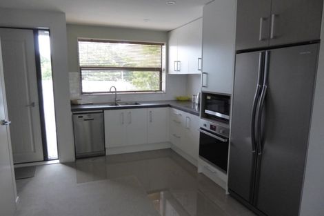 Photo of property in 1/8 Thatcher Crescent, Crofton Downs, Wellington, 6035