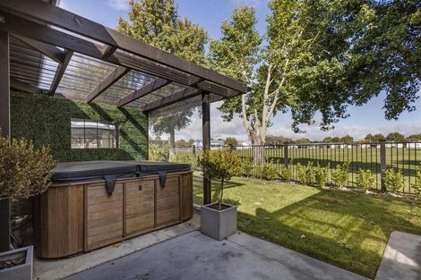 Photo of property in 163a Victoria Street, Cambridge, 3434