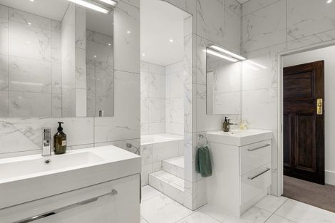 Photo of property in 30 Wroxton Terrace, Merivale, Christchurch, 8014