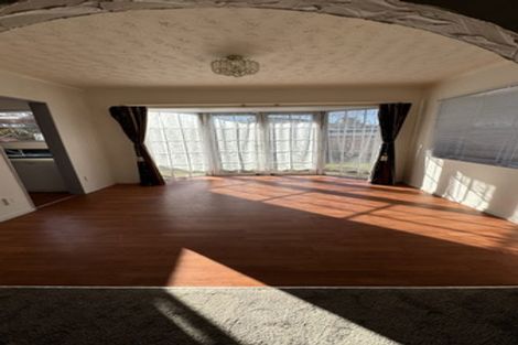 Photo of property in 1/39 Seabrook Avenue, New Lynn, Auckland, 0600