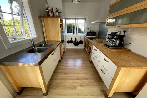 Photo of property in 46 Cambridge Terrace, Waiwhetu, Lower Hutt, 5010