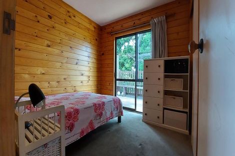 Photo of property in 2/46 Sunnynook Road, Sunnynook, Auckland, 0620