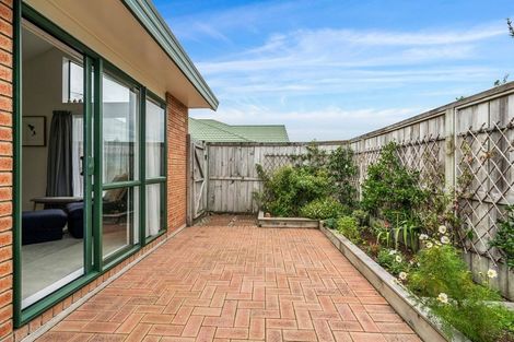 Photo of property in Miramar Villas, 22/3 Byron Street, Miramar, Wellington, 6022
