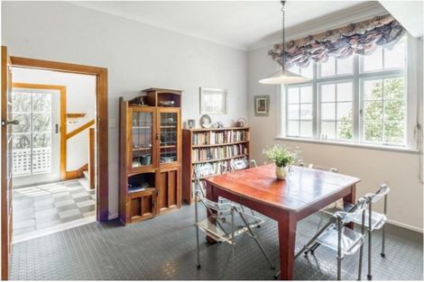 Photo of property in 72 Raroa Road, Kelburn, Wellington, 6012