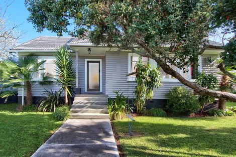 Photo of property in 7 Hinekohu Street, New Lynn, Auckland, 0600
