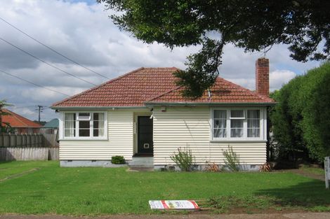 Photo of property in 2 Benghazi Road, Panmure, Auckland, 1072