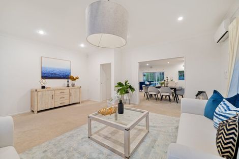 Photo of property in 16 Midhurst Avenue, Henderson, Auckland, 0612