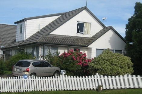 Photo of property in 1/88 Aviemore Drive, Highland Park, Auckland, 2010