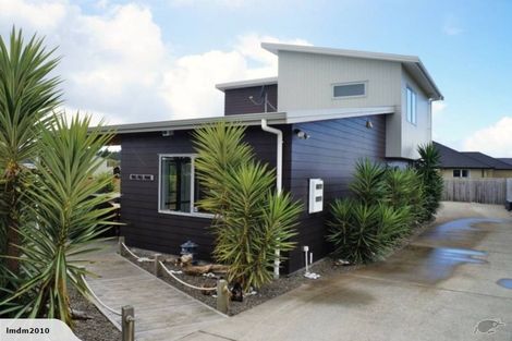 Photo of property in 25 Ocean View Rise, Ruakaka, 0116
