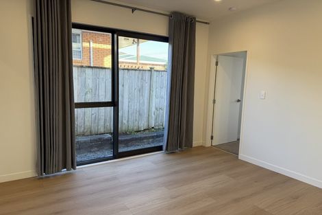 Photo of property in 120 Taylor Street, Blockhouse Bay, Auckland, 0600