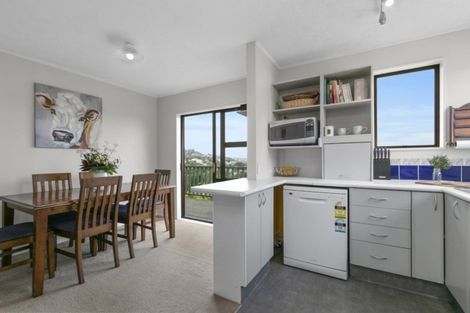 Photo of property in 31 Wisteria Grove, Maungaraki, Lower Hutt, 5010