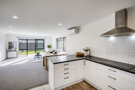 Photo of property in 16 Hikawera Drive, Frimley, Hastings, 4120