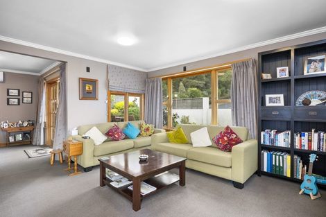 Photo of property in 7 Springdon Avenue, Sawyers Bay, Port Chalmers, 9023