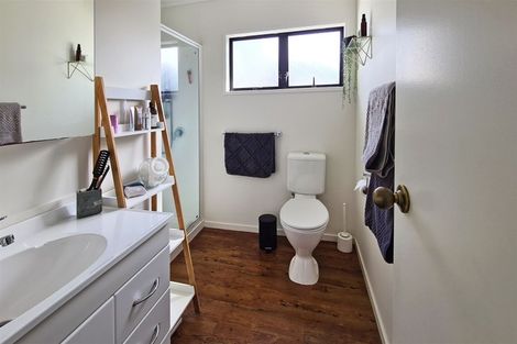 Photo of property in 22 Miriam Corban Heights, Henderson, Auckland, 0612