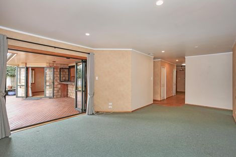 Photo of property in 4 Vela Place, Clarks Beach, 2122