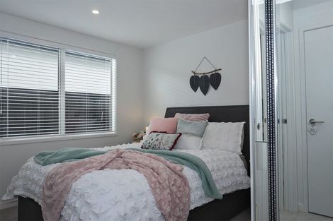 Photo of property in 39a Saint Pauls Drive, Brookfield, Tauranga, 3110