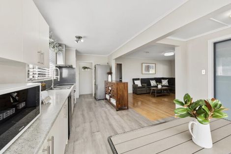 Photo of property in 265 Hepburn Road, Glendene, Auckland, 0602