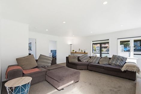 Photo of property in 21 Brixton Road, Manly, Whangaparaoa, 0930