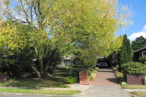 Photo of property in 79 Beechdale Crescent, Pakuranga Heights, Auckland, 2010