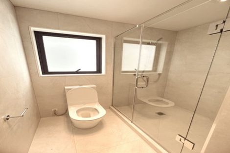 Photo of property in 1a Wren Place, Unsworth Heights, Auckland, 0632