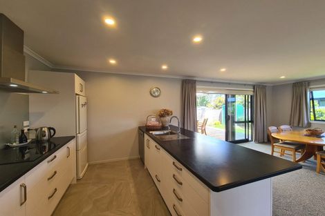 Photo of property in 3 Victoria Street, Coromandel, 3506