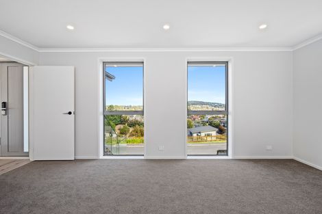 Photo of property in 2 Valley Heights Lane, Pukekohe, 2120