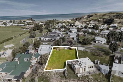Photo of property in 4 Kawei Road, Ohawe, Hawera, 4671