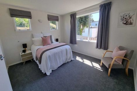 Photo of property in 130 Main Road, Titahi Bay, Porirua, 5022