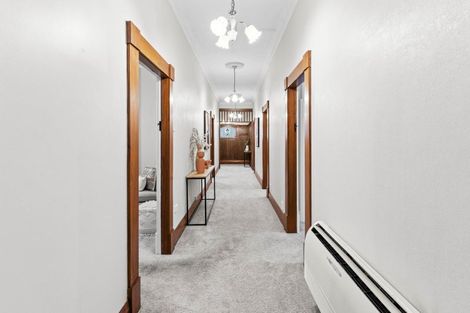 Photo of property in 241 Bay View Road, Saint Clair, Dunedin, 9012