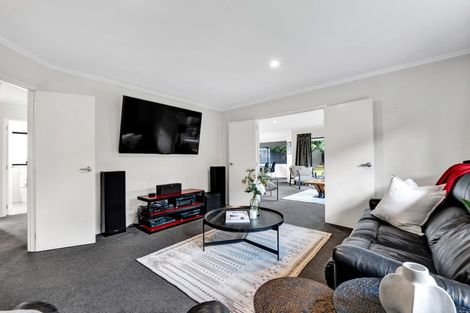 Photo of property in 28 Paynters Avenue, Strandon, New Plymouth, 4312