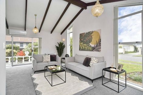 Photo of property in 43 Valecrest Avenue, Parklands, Christchurch, 8083