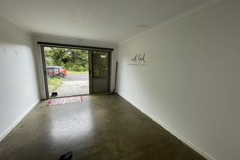 Photo of property in 29 Verdale Circle, Glen Eden, Auckland, 0602