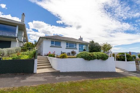 Photo of property in 146 Easther Crescent, Kew, Dunedin, 9012