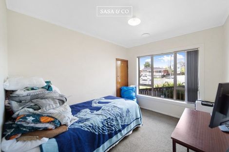 Photo of property in 3 Hallberry Road, Mangere East, Auckland, 2024