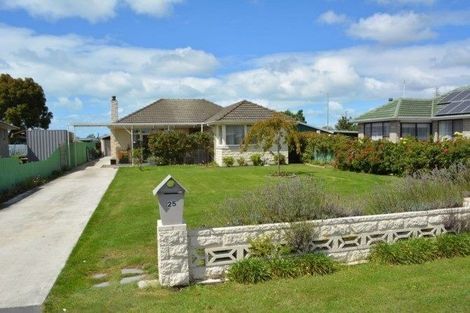 Photo of property in 25 Sneyd Street, Kaiapoi, 7630