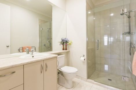 Photo of property in 20 Heynes Place, Clive, 4102