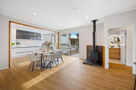 Photo of property in 34 Bucklands Beach Road, Bucklands Beach, Auckland, 2012