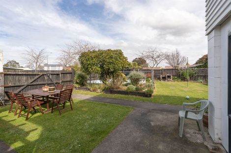 Photo of property in 3 Armitage Place, Fairfield, Hamilton, 3214