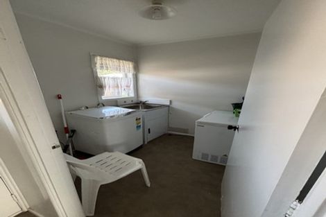 Photo of property in 39 Fairdene Avenue, Henderson, Auckland, 0610