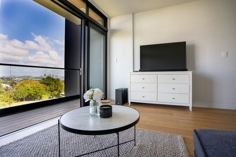 Photo of property in Frank Sargeson Apts, 306/74 Anzac Street, Takapuna, Auckland, 0622