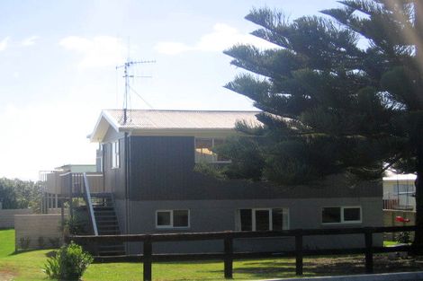Photo of property in 199 Seaforth Road, Waihi Beach, 3611
