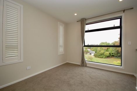 Photo of property in 41d Camelot Place, Glenfield, Auckland, 0629
