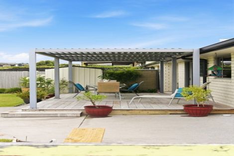 Photo of property in Waterview Estate, 28/4 Greystone Place, Omokoroa, 3114