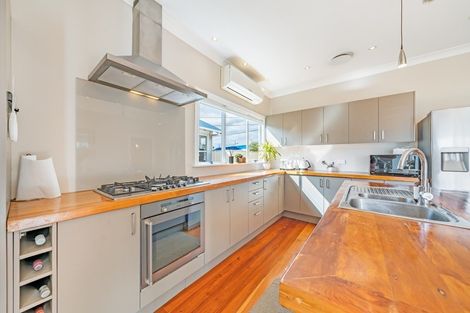 Photo of property in 11 Pitt Street, Moera, Lower Hutt, 5010