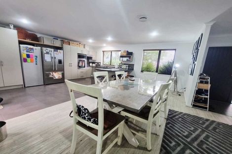 Photo of property in 20 Hoyte Place, Pukehangi, Rotorua, 3015