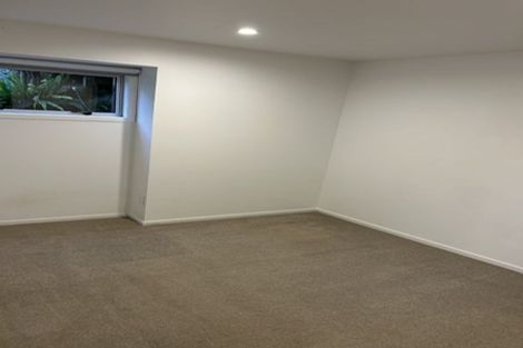 Photo of property in 8 Tableau Place, Totara Vale, Auckland, 0629