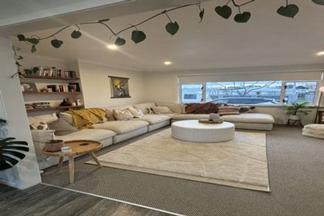 Photo of property in 14 Turakina Street, Merrilands, New Plymouth, 4312