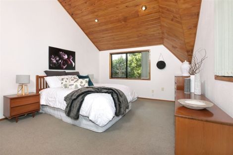 Photo of property in 131b Edmonton Road, Te Atatu South, Auckland, 0610