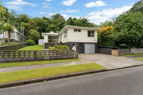 Photo of property in 21 Ambury Place, Merrilands, New Plymouth, 4312