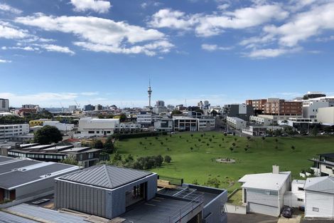 Photo of property in 1b/5 Charlotte Street, Eden Terrace, Auckland, 1021